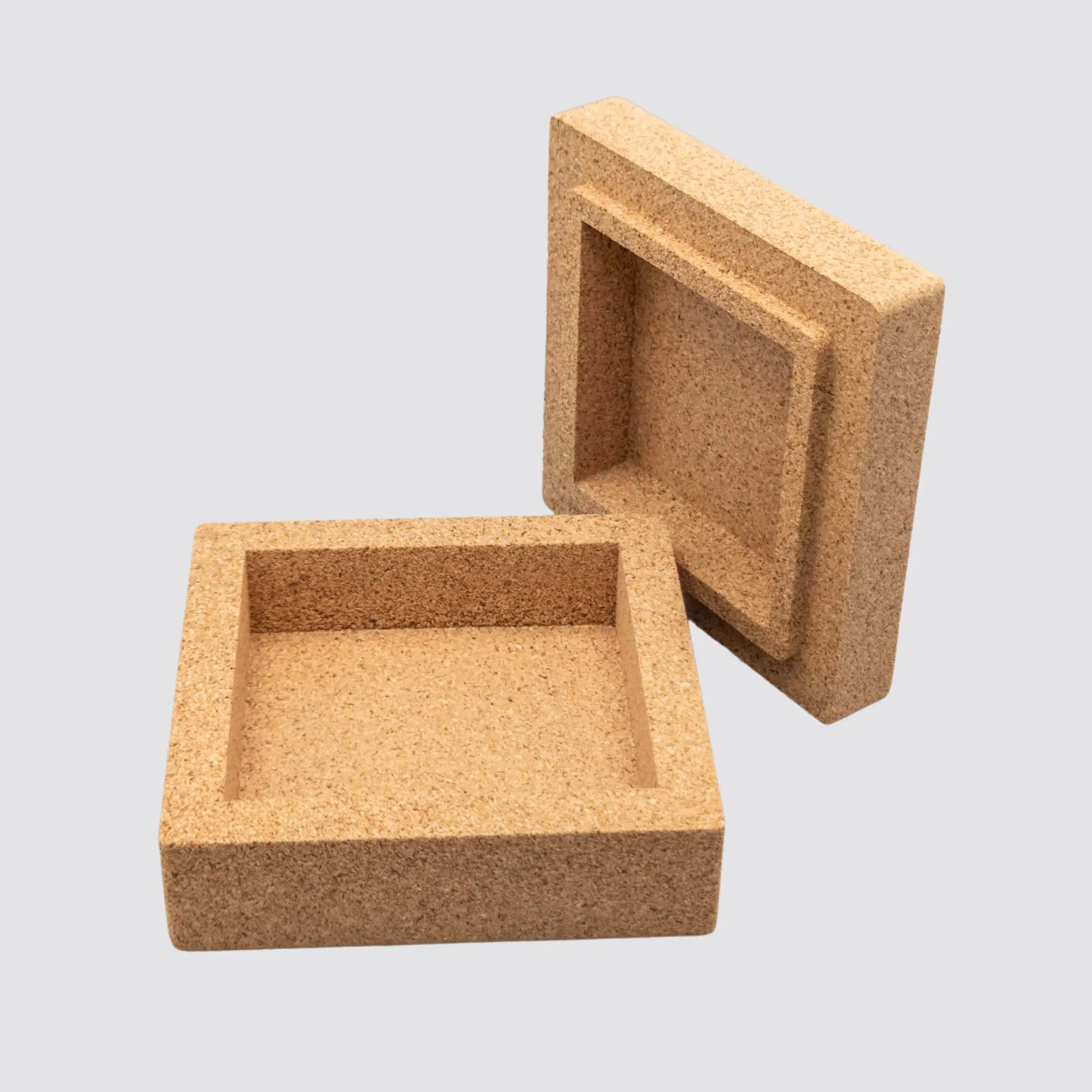 Pendientes de corcho para mujer en caja de regalo cuadrada