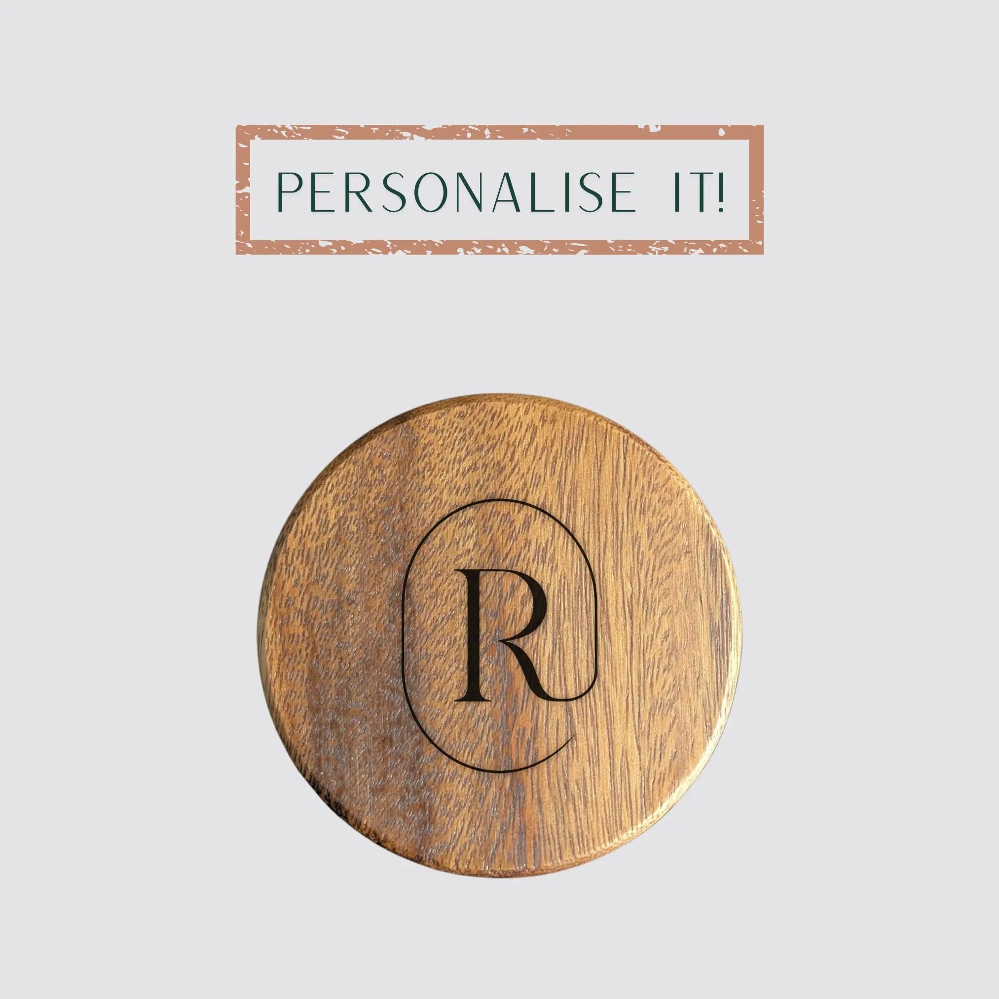 The luxurious walnut tumbler is elegantly personalised with custom engraving on its lid, thus making for a unique gift.