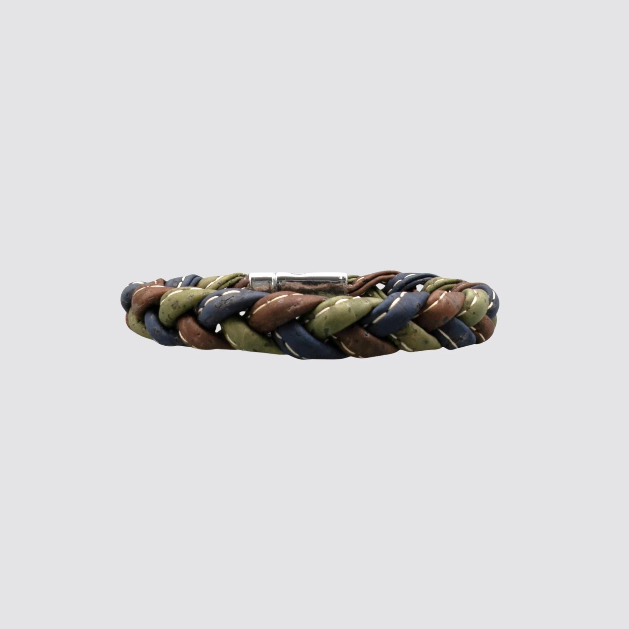 Sustainable cork bracelet for men featuring a modern braided style.