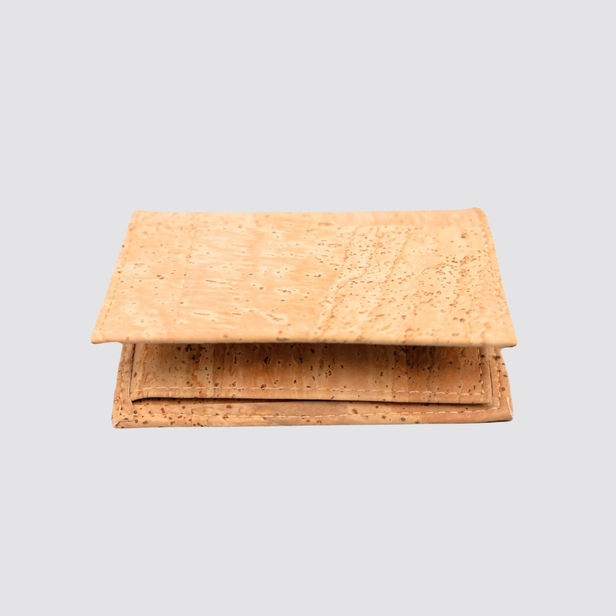 Sustainable cork cardholder featuring RFID protection and a compact profile.