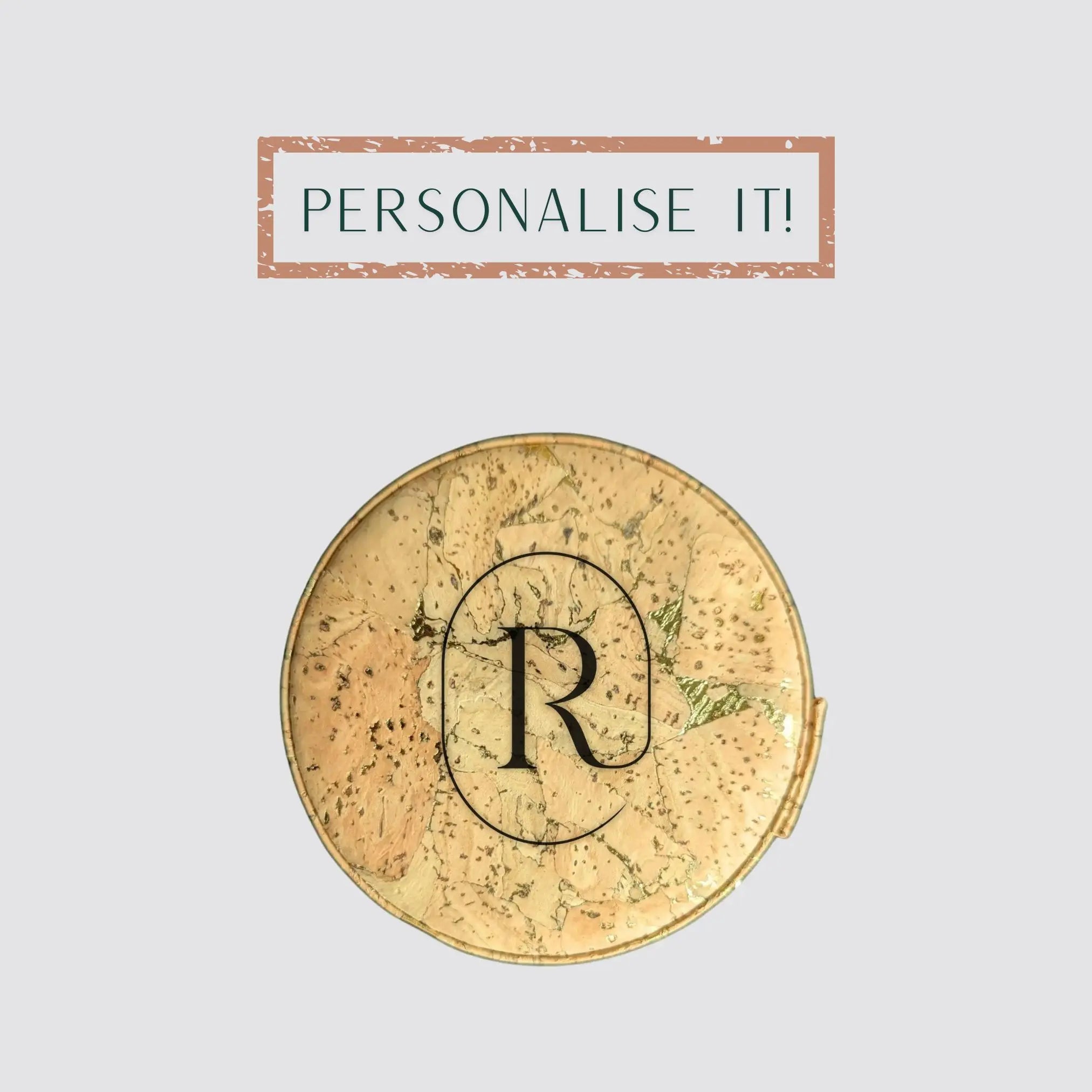 The cork jewellery box is personalised and suitable for sustainable gifts.