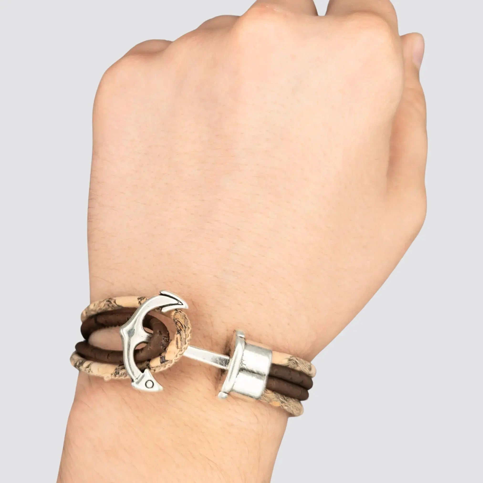 Cork bracelet featuring zamak spear-inspired accents, highlighting eco-friendly materials.