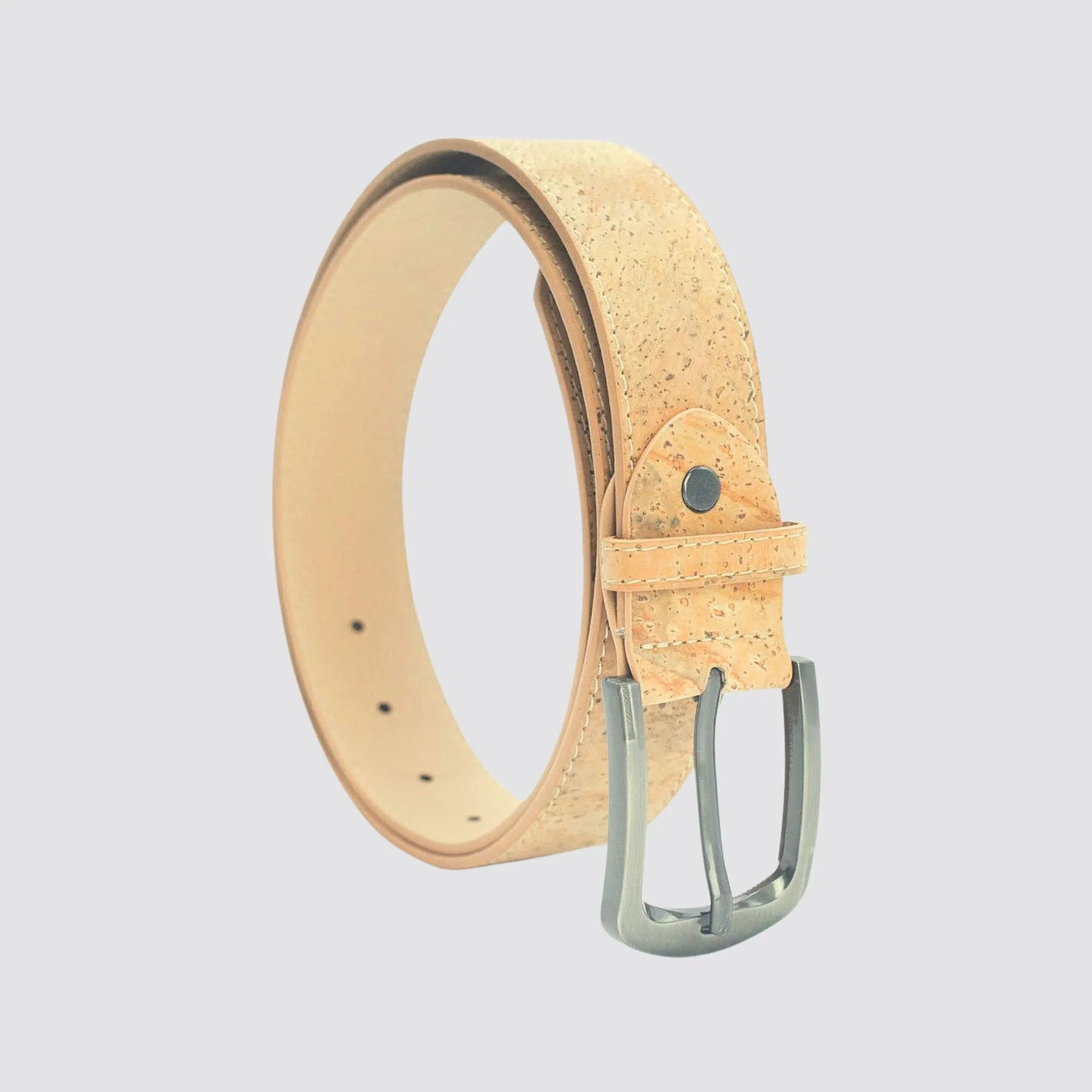 Vegan cork leather men’s belt with a sleek metal buckle and sustainable design.